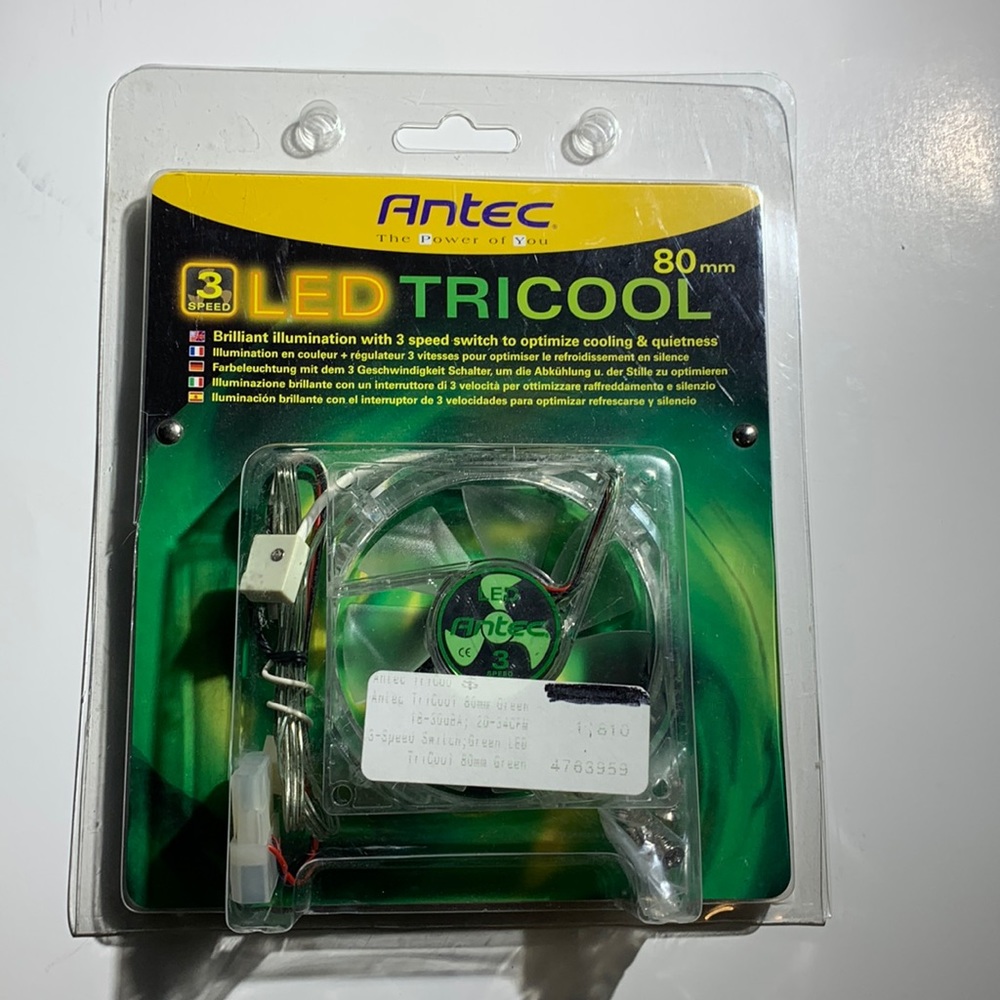 Antec TriCool 80 mm Cooling Fan 3-Speed Switch